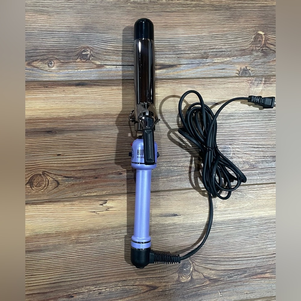 Hot Tools Professional Curling Iron Wand 1 1/2” Titanium Barrel 450 Degree Heat
